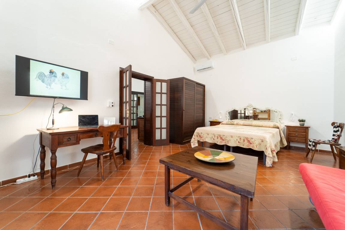 75 M² Apartment ∙ 1 Bedroom ∙ 4 Guests - Syracuse