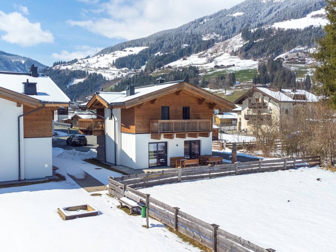 270 m&sup2; Chalet 4 Schlafzimmer 12 G&auml;ste