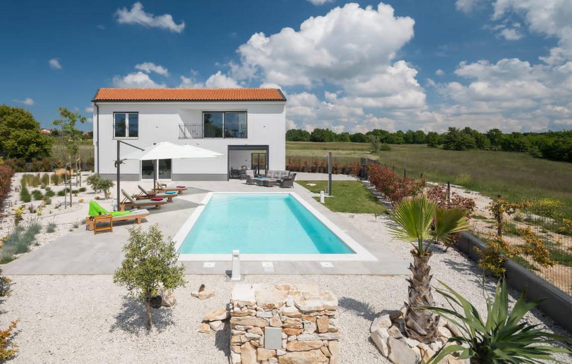 150 M² House ∙ 2 Bedrooms ∙ 4 Guests - Rovinj
