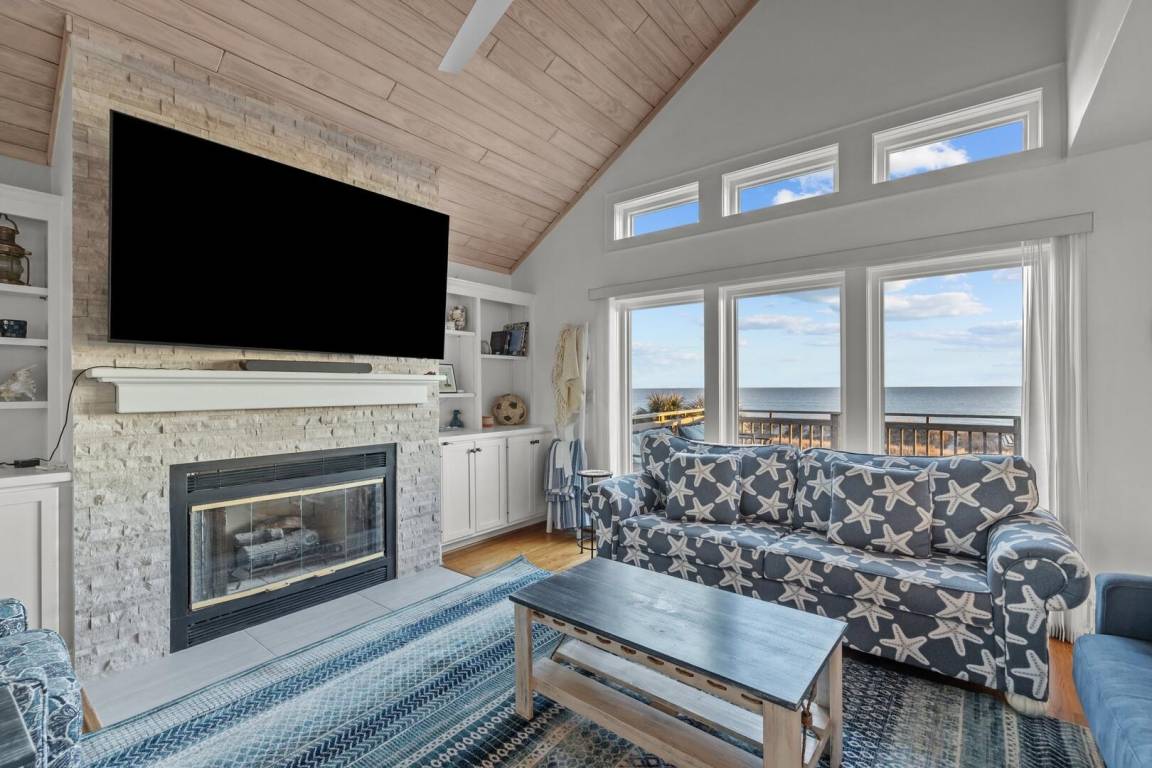 House ∙ 5 Bedrooms ∙ 13 Guests - Atlantic Beach, NC