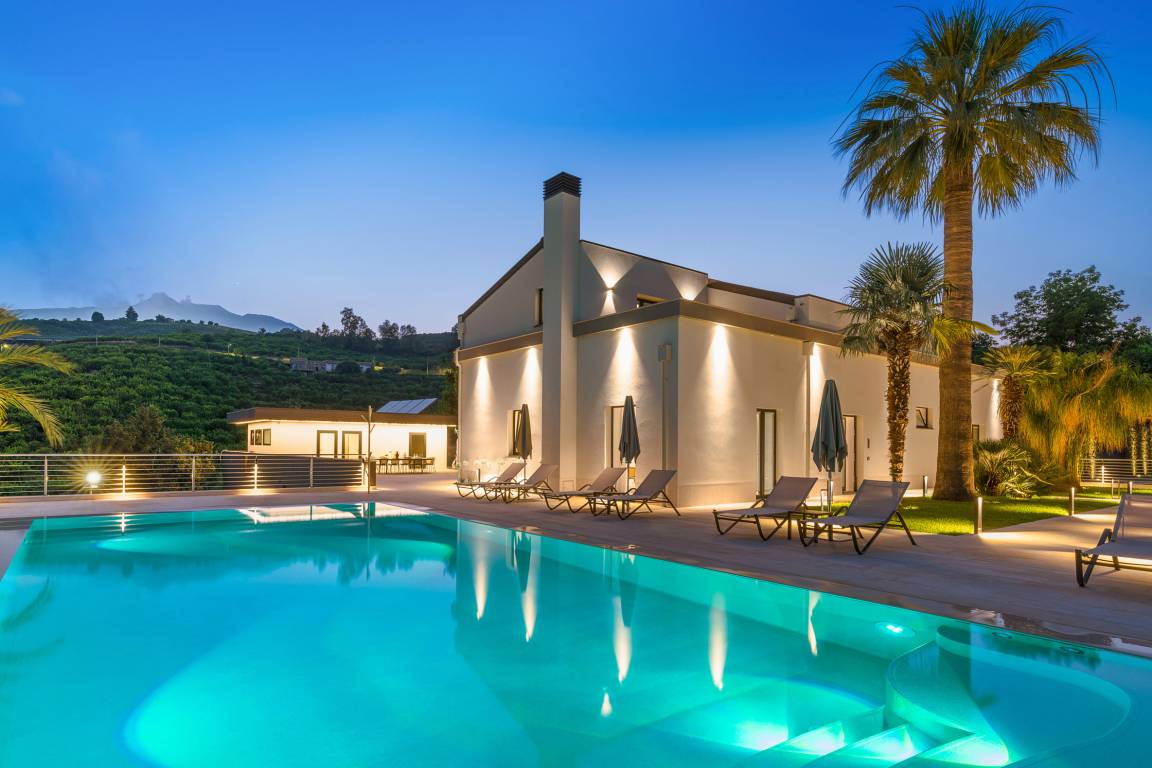 400 M² Villa ∙ 6 Bedrooms ∙ 12 Guests - Mascali