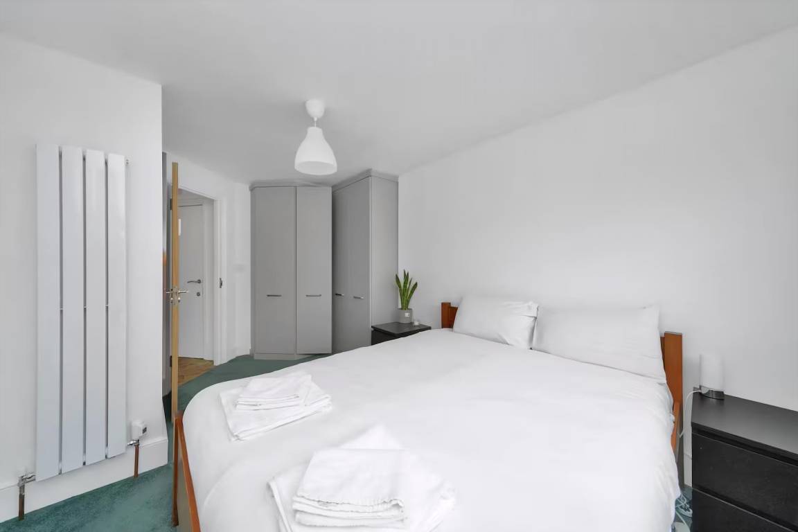 102 M² House ∙ 2 Bedrooms ∙ 5 Guests - London