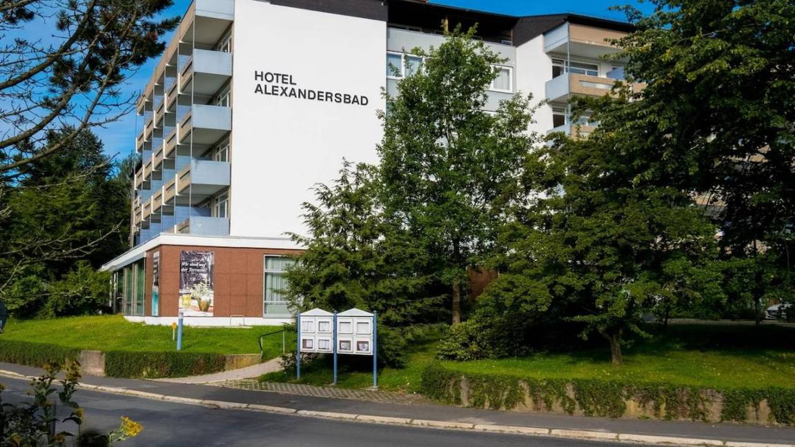 323 M² Ferienwohnung ∙ 1 Schlafzimmer ∙ 2 Gäste - Marktredwitz