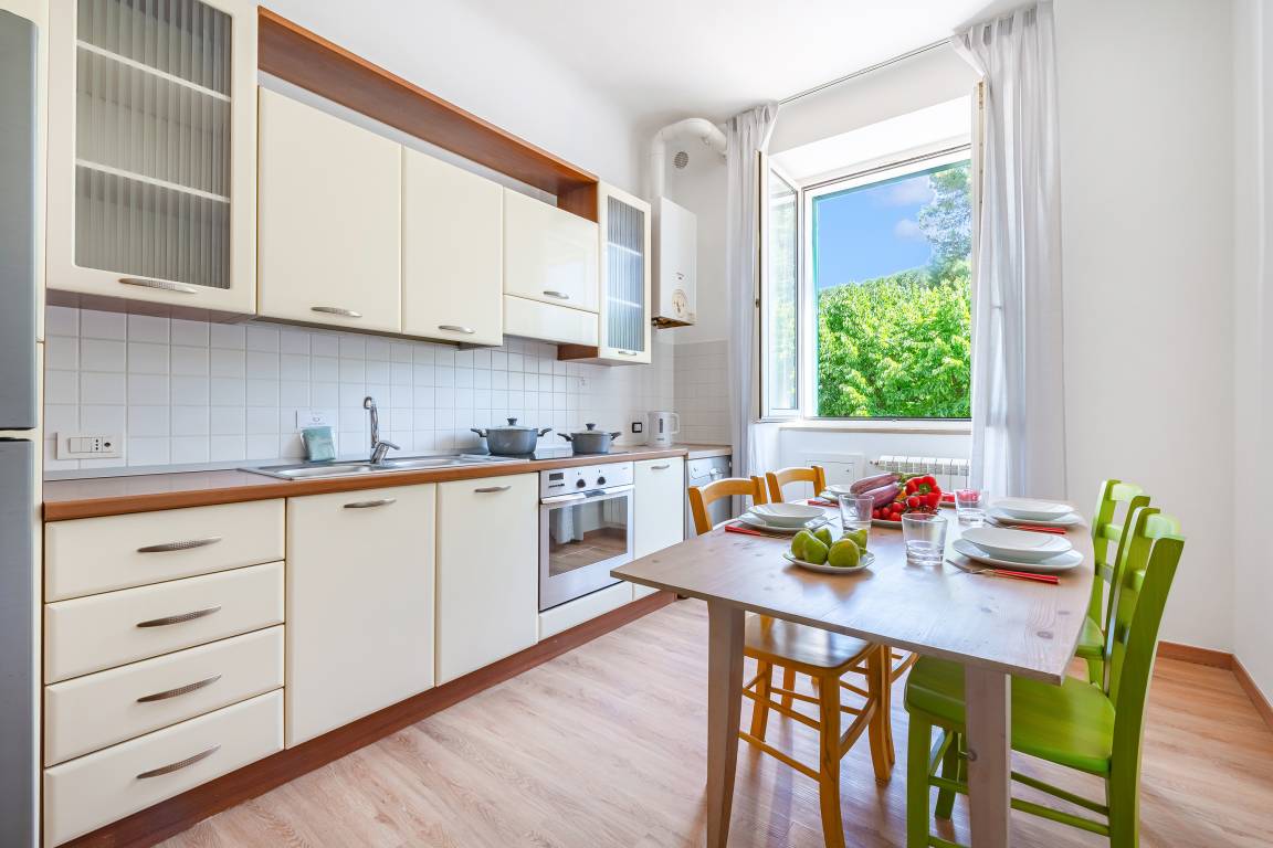70 M² Ferienwohnung ∙ 2 Schlafzimmer ∙ 4 Gäste - Noci