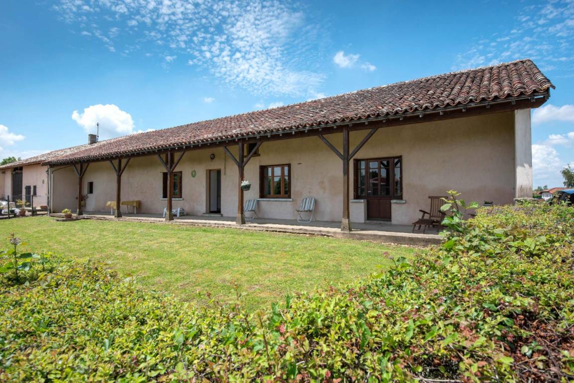 79 m&sup2; G&icirc;te 2 Schlafzimmer 6 G&auml;ste