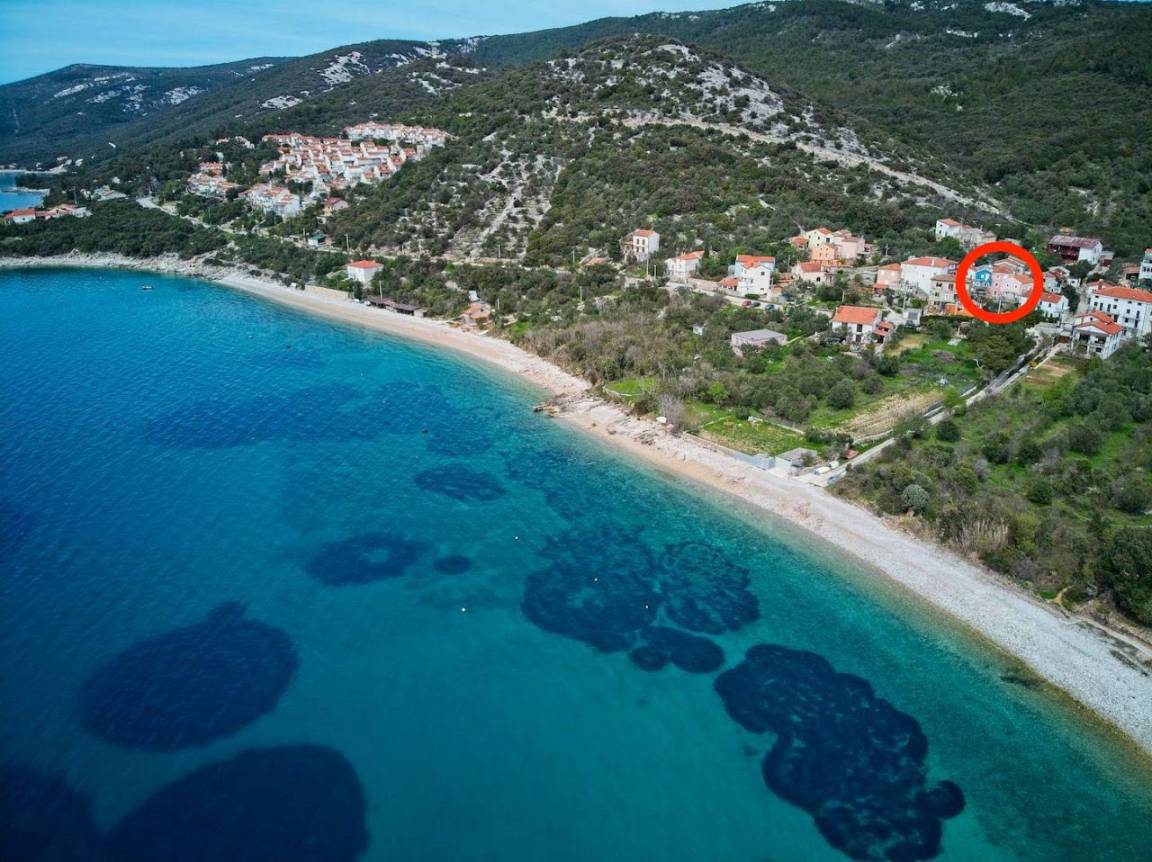 82 M² House ∙ 4 Bedrooms ∙ 7 Guests - Cres