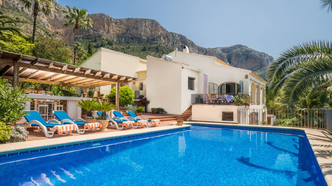 180 M² Villa ∙ 3 Bedrooms ∙ 6 Guests - Dénia