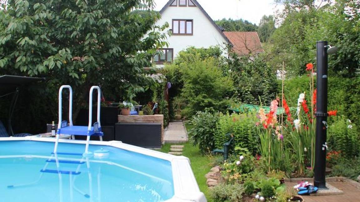 80 M² Ferienwohnung ∙ 2 Schlafzimmer ∙ 5 Gäste - Bad Salzungen