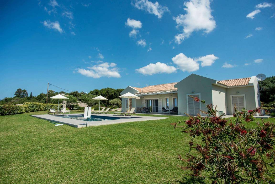 Villa ∙ 3 Bedrooms ∙ 6 Guests - Kefalonia
