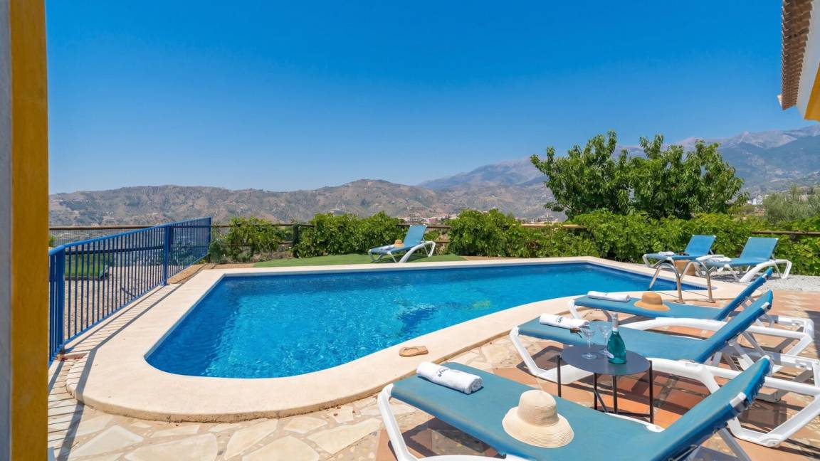 135 M² House ∙ 3 Bedrooms ∙ 6 Guests - Cómpeta