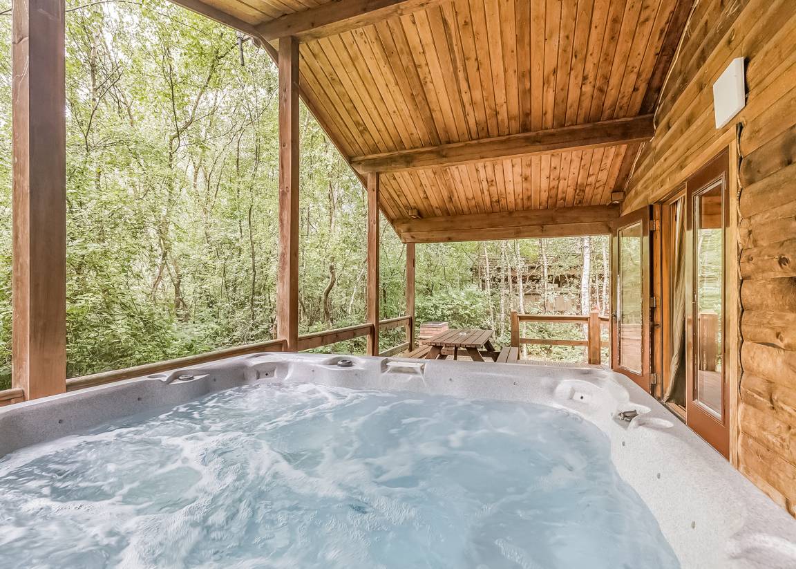 Chalet ∙ 2 Bedrooms ∙ 6 Guests - Derbyshire