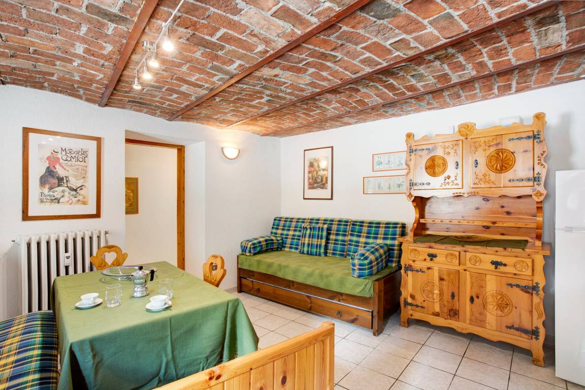 99 M² Appartamento Vacanza ∙ 1 Camera Da Letto ∙ 3 Ospiti - Morgex