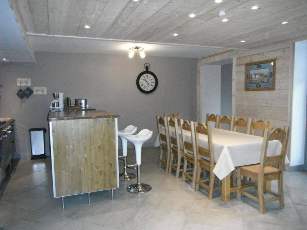 181 m² Gîte ∙ 6 Schlafzimmer ∙ 15 Gäste – Bild 4