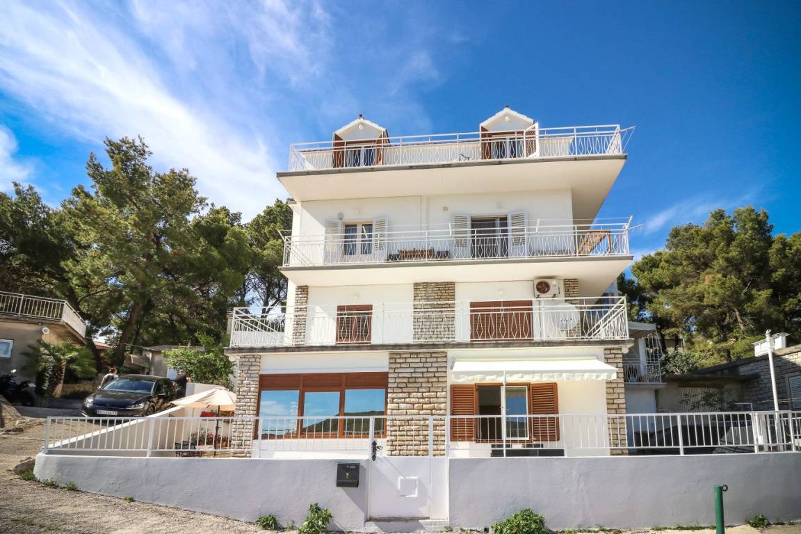 65 M² Apartment ∙ 2 Bedrooms ∙ 5 Guests - Primošten
