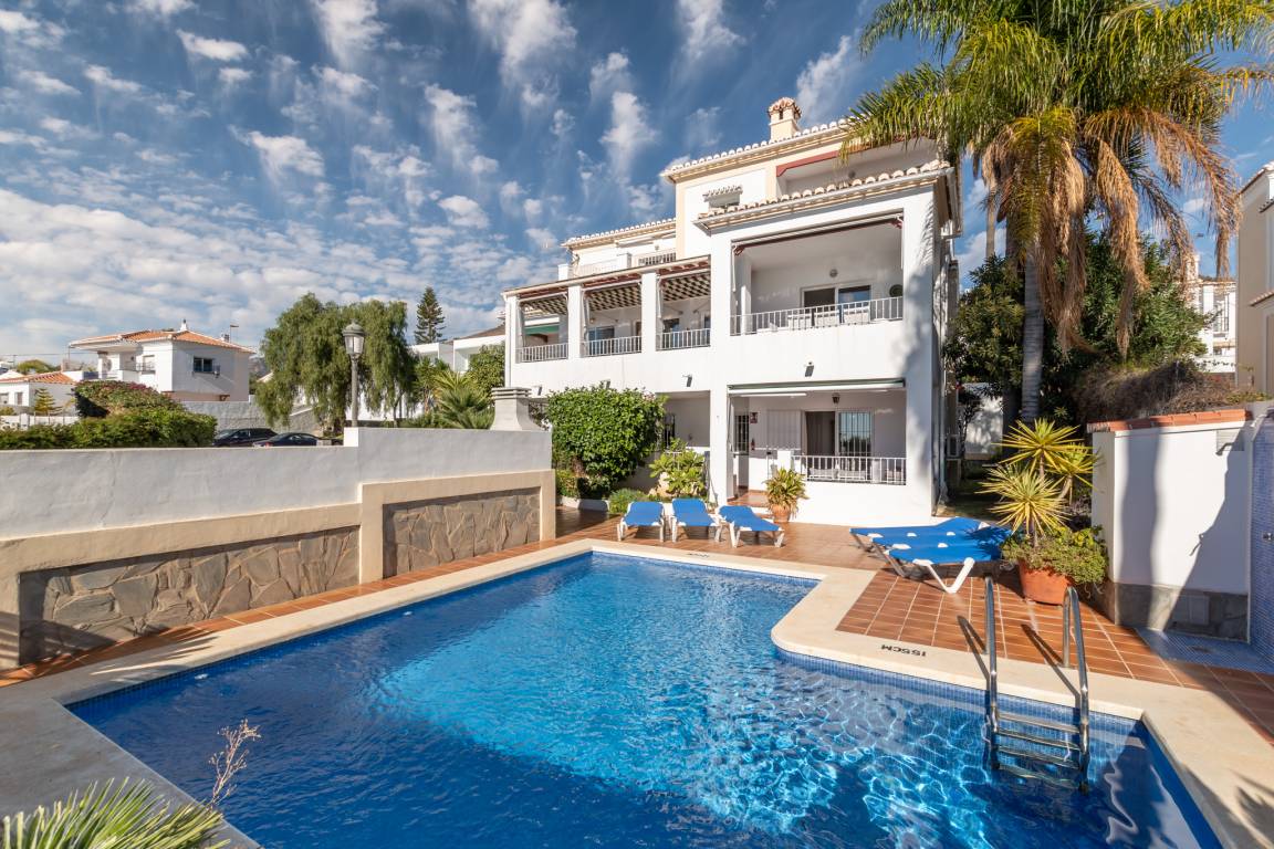 350 M² Villa ∙ 5 Schlafzimmer ∙ 10 Gäste - Nerja