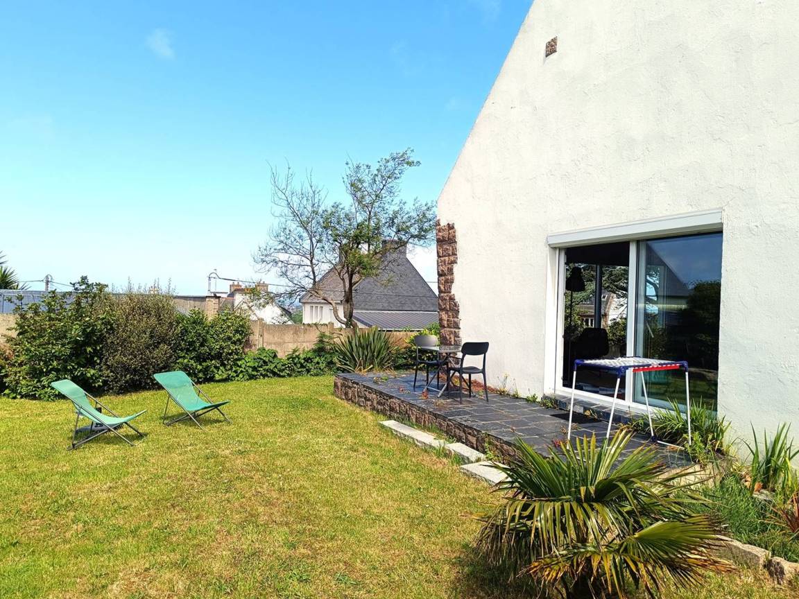 100 M² House ∙ 3 Bedrooms ∙ 6 Guests - Lannion