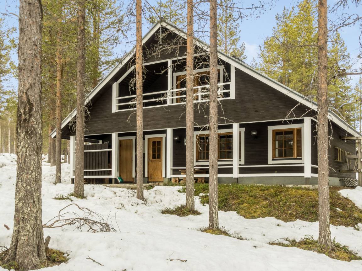99 M² House ∙ 2 Bedrooms ∙ 9 Guests 2