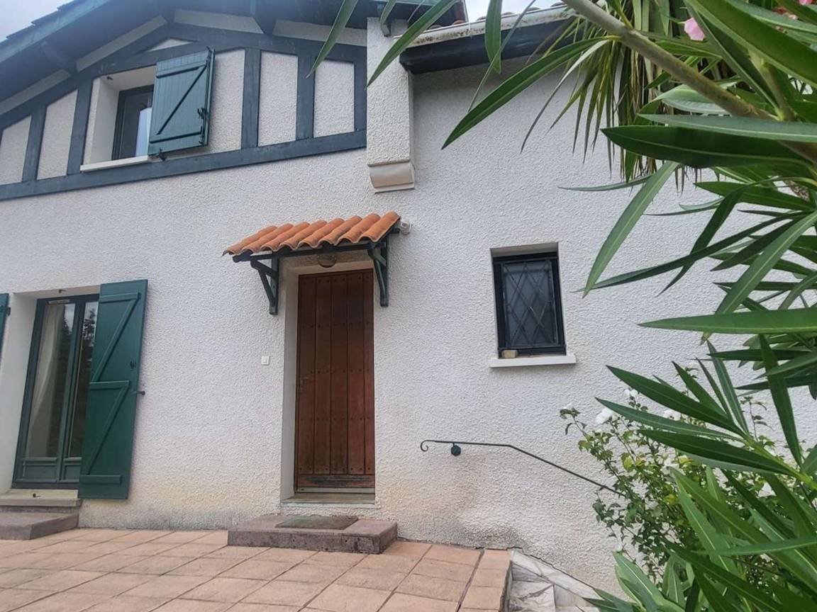 165 M² Maison De Vacances ∙ 4 Chambres ∙ 8 Personnes - Sare
