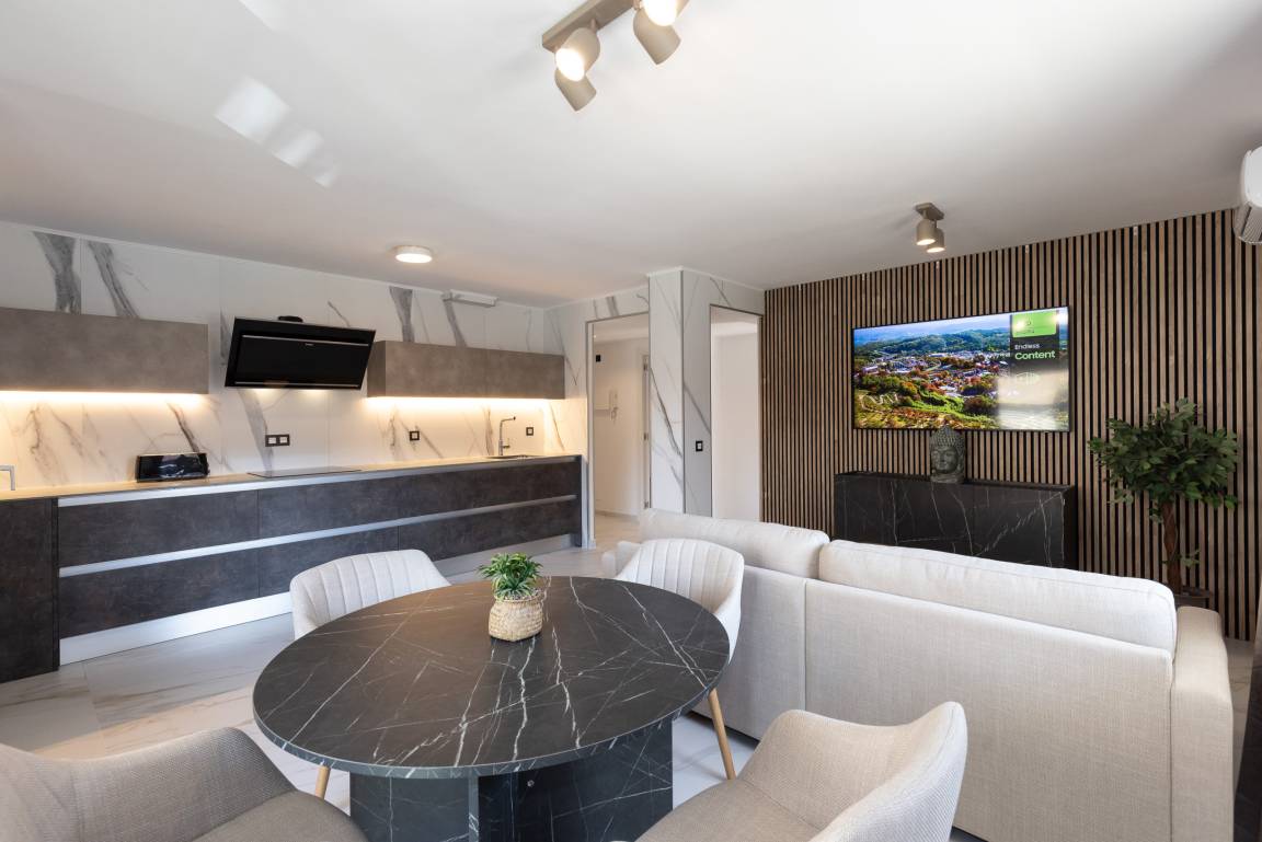 65 M² Apartamento ∙ 2 Habitaciones ∙ 6 Huéspedes - La Pineda