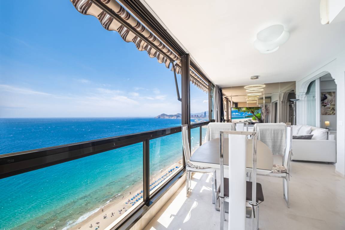 90 M² Apartment ∙ 3 Bedrooms ∙ 7 Guests - Benidorm