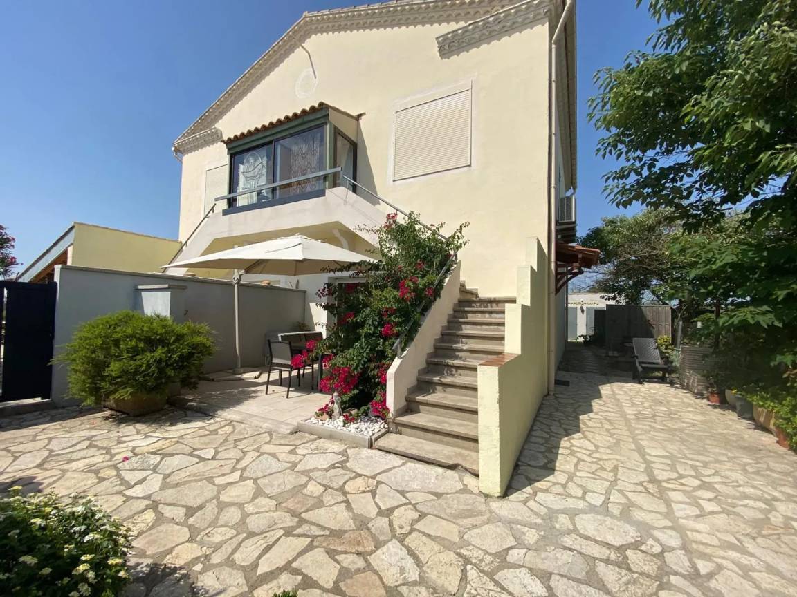 60 M² Apartamento ∙ 2 Habitaciones ∙ 6 Huéspedes - Aigues-Mortes