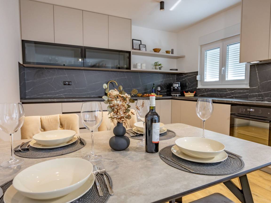 75 M² Apartment ∙ 2 Bedrooms ∙ 4 Guests - Makarska