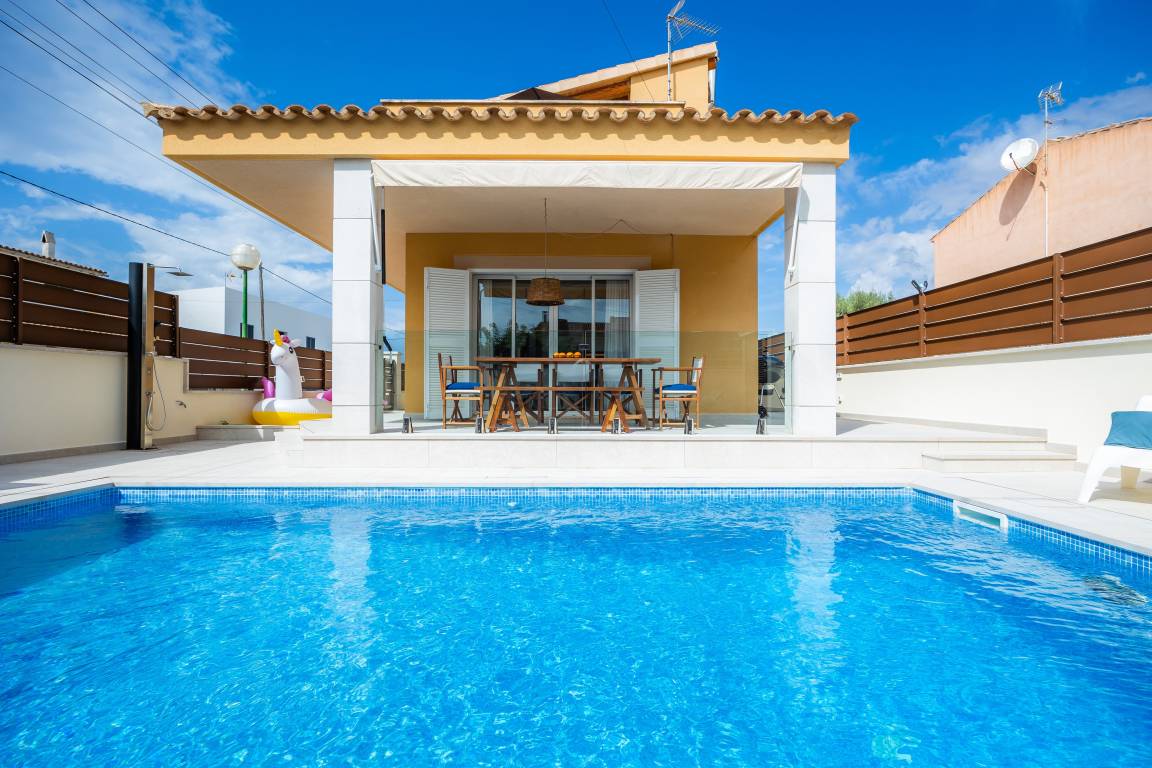 165 M² Ferienhaus ∙ 4 Schlafzimmer ∙ 8 Gäste - Sa Ràpita