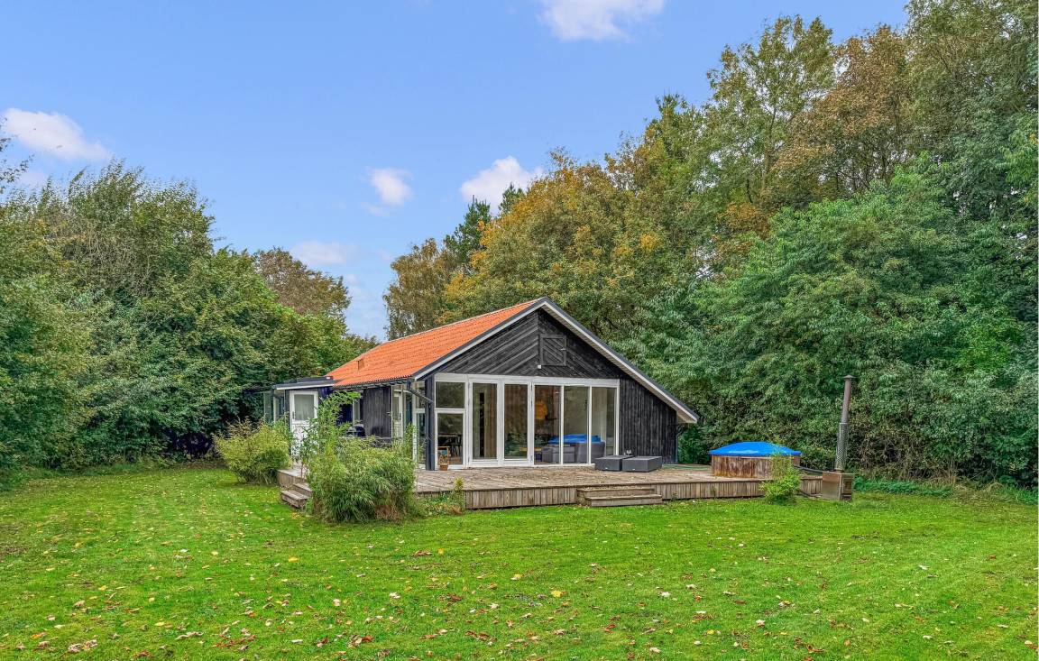 81 M² Ferienhaus ∙ 4 Schlafzimmer ∙ 8 Gäste - Oksböl