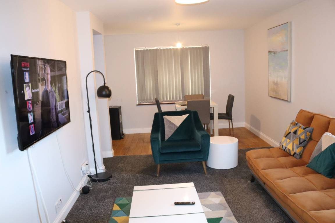 Ferienwohnung ∙ 2 Schlafzimmer ∙ 5 Gäste - Dartford