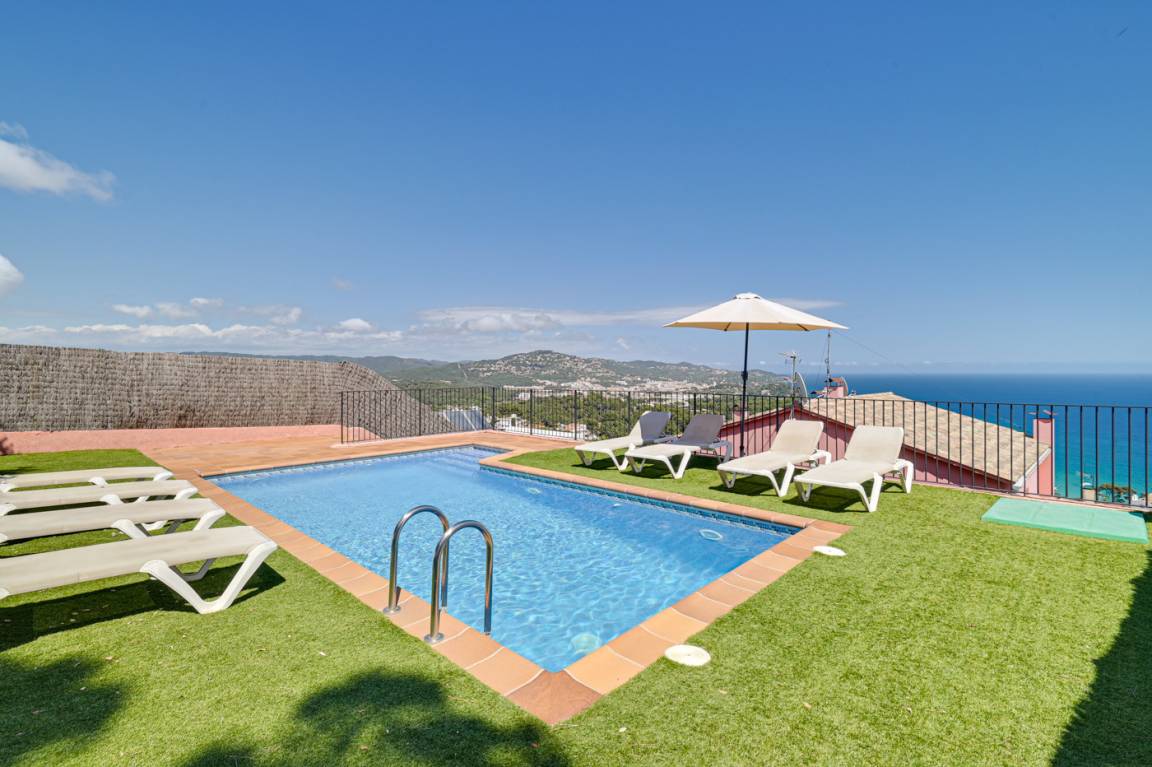 180 M² Villa ∙ 4 Schlafzimmer ∙ 10 Gäste - Blanes