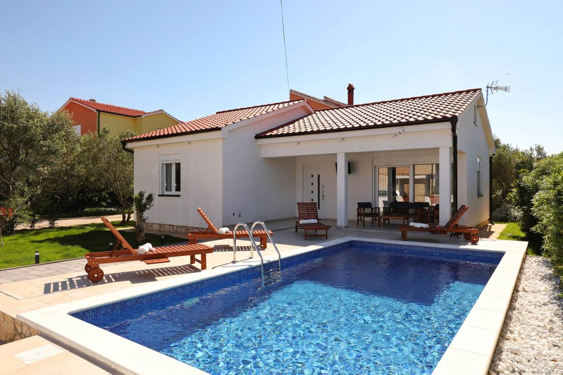 83 M² House ∙ 2 Bedrooms ∙ 6 Guests - Vir, Kroatien