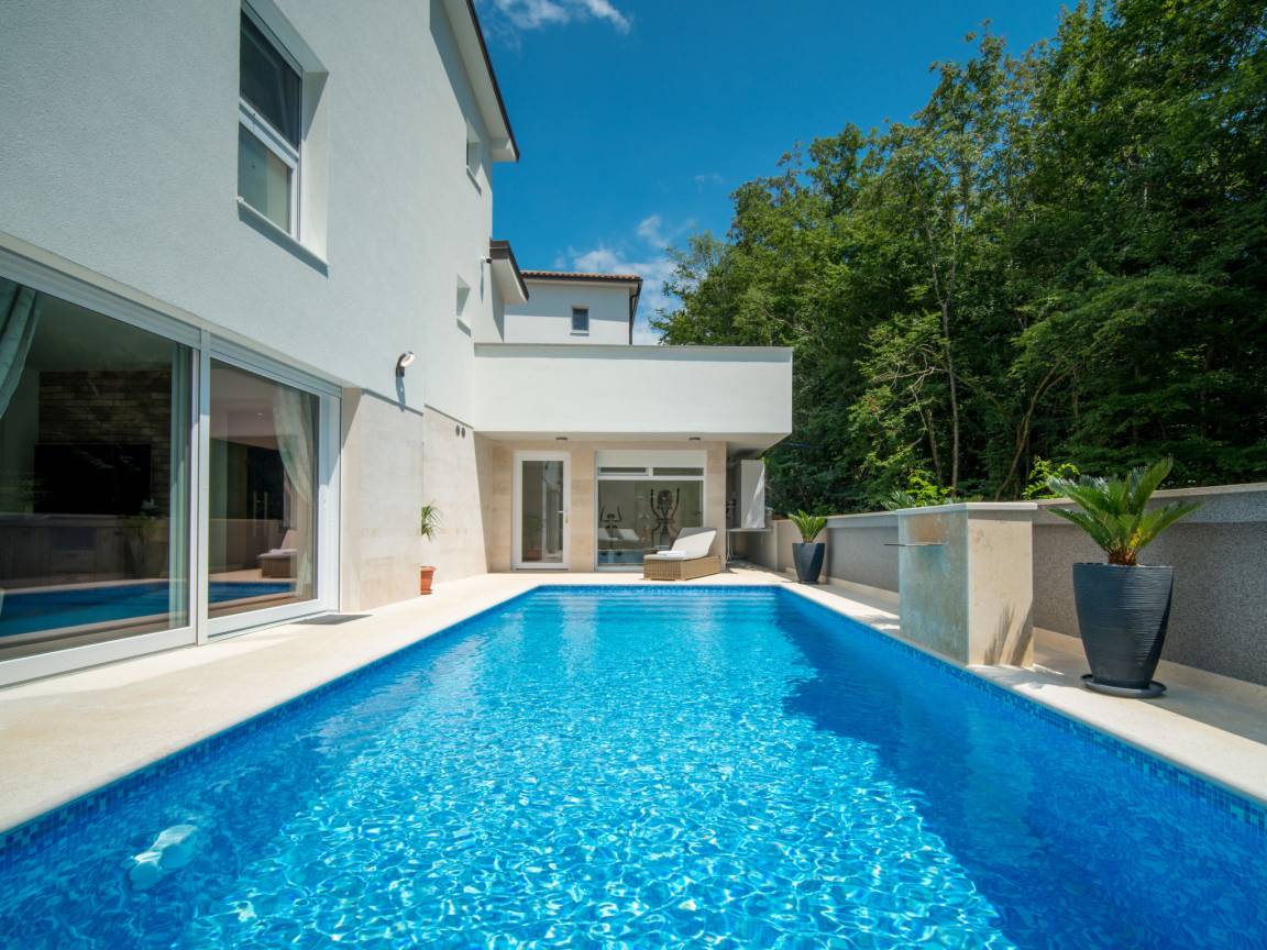 280 M² House ∙ 4 Bedrooms ∙ 8 Guests - Vrbnik