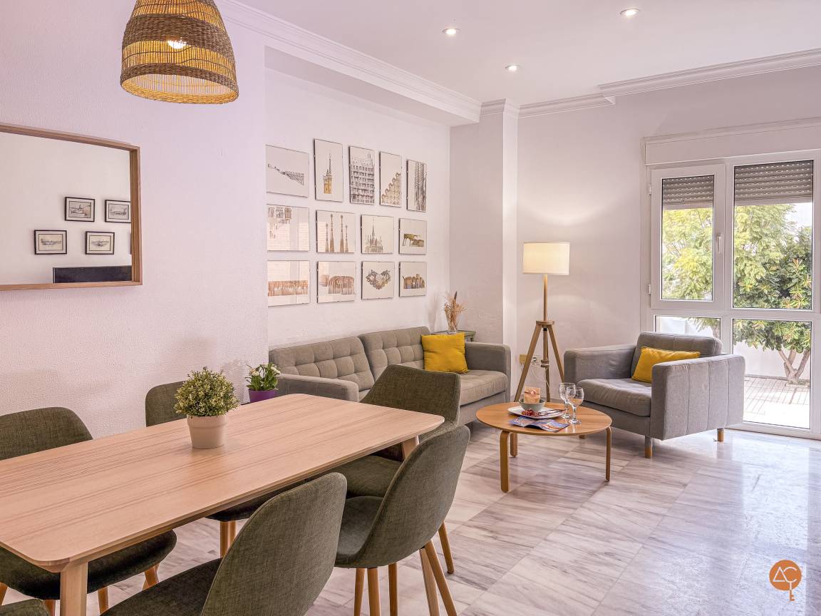 80 M² Apartamento ∙ 3 Habitaciones ∙ 6 Huéspedes - Cádiz