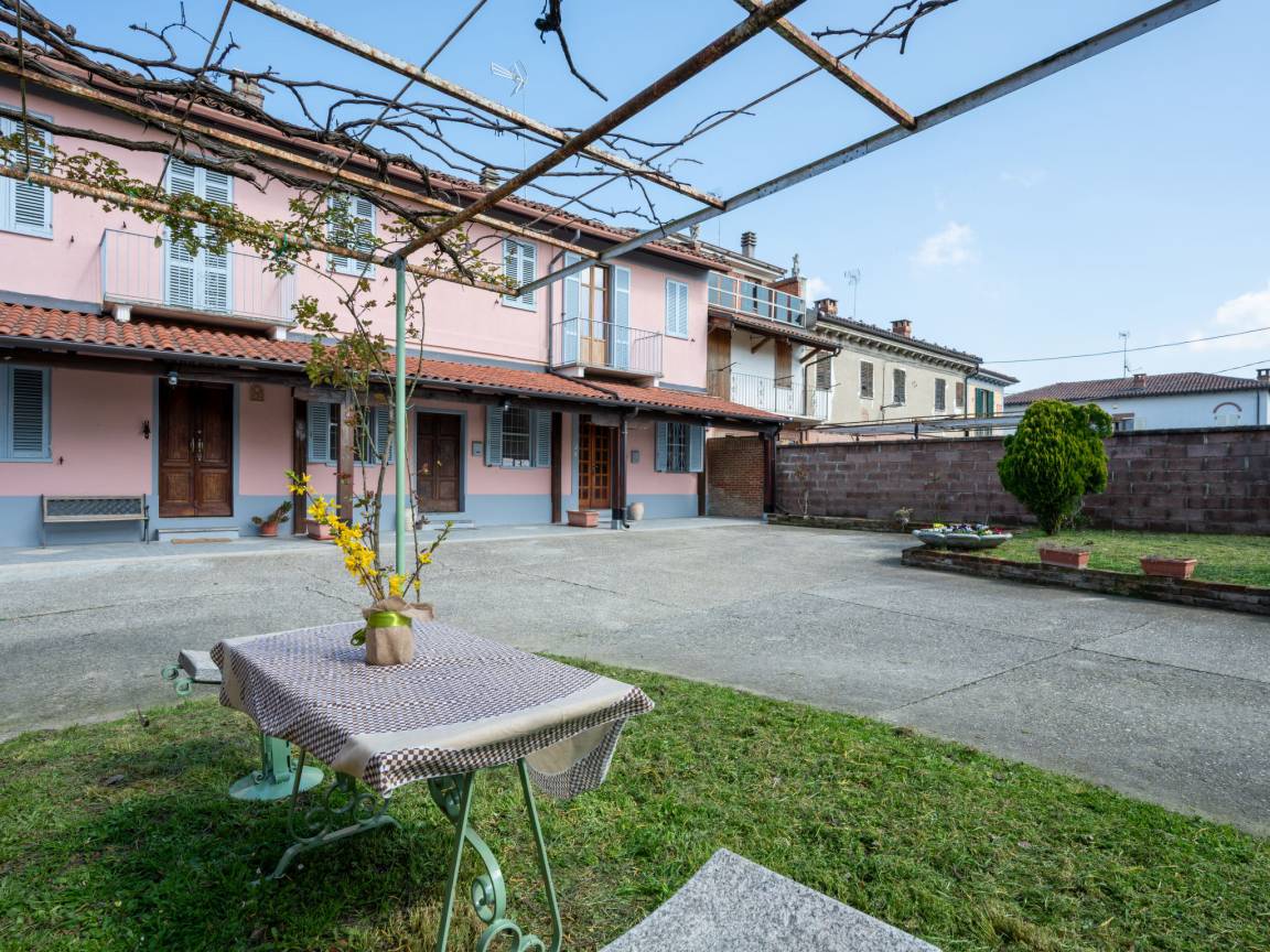 85 M² Casa Vacanza ∙ 2 Camere Da Letto ∙ 4 Ospiti - Grana