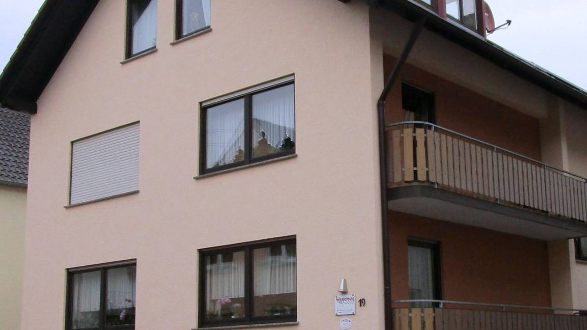 105 M² Ferienwohnung ∙ 3 Schlafzimmer ∙ 4 Gäste - Herxheim bei Landau (Pfalz)
