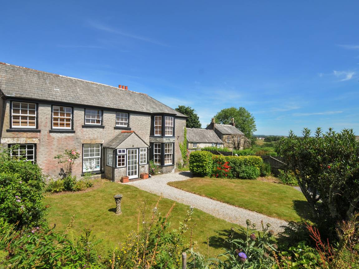 Cottage ∙ 3 Bedrooms ∙ 6 Guests - St Austell
