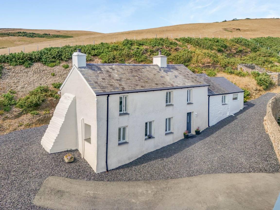 Cottage ∙ 3 Bedrooms ∙ 6 Guests - Tywyn