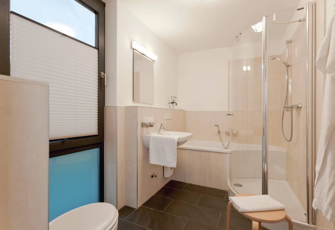 100 m² Ferienwohnung ∙ 2 Schlafzimmer ∙ 4 Gäste – Bild 7