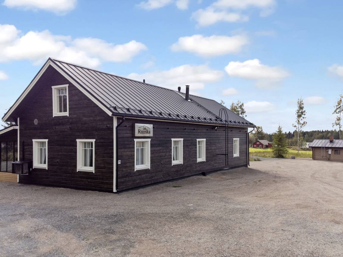 180 M² Talo ∙ 4 Makuuhuonetta ∙ 16 Vierasta - Kivijärvi