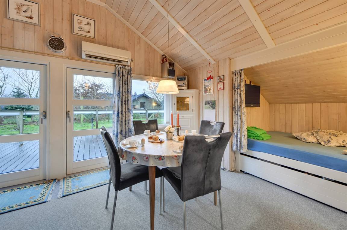 61 m² Ferienhaus ∙ 2 Schlafzimmer ∙ 6 Gäste – Bild 12