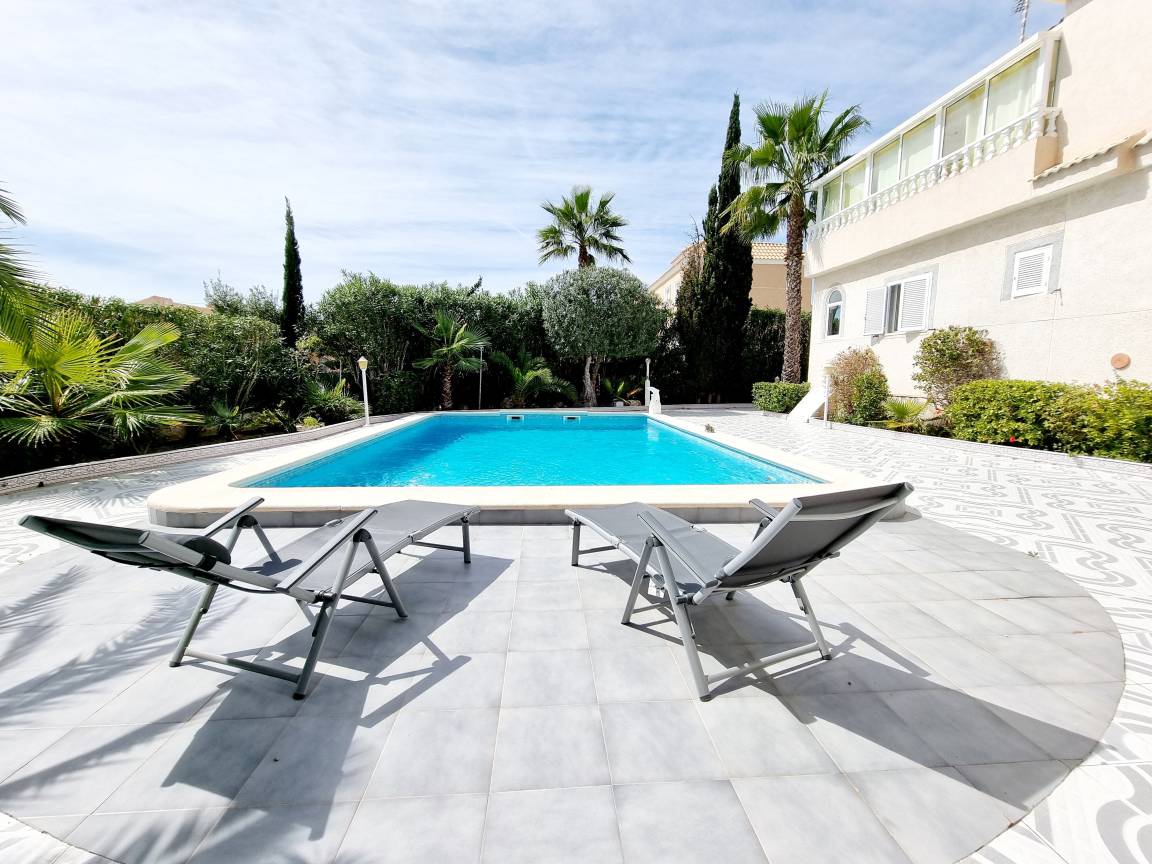 163 M² House ∙ 2 Bedrooms ∙ 6 Guests - Torrevieja
