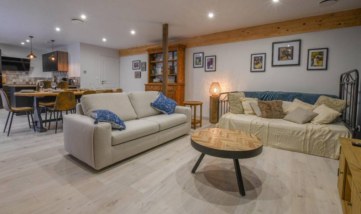 117 M² Gîte ∙ 3 Chambres ∙ 6 Personnes - Chaource