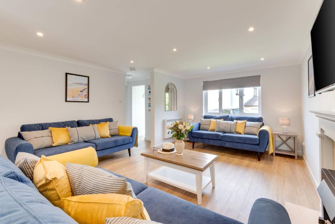 Cottage ∙ 4 Bedrooms ∙ 8 Guests - Croyde