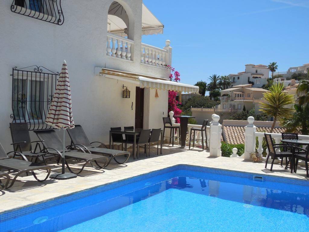 145 M² Villa ∙ 4 Bedrooms ∙ 8 Guests - Benitachell