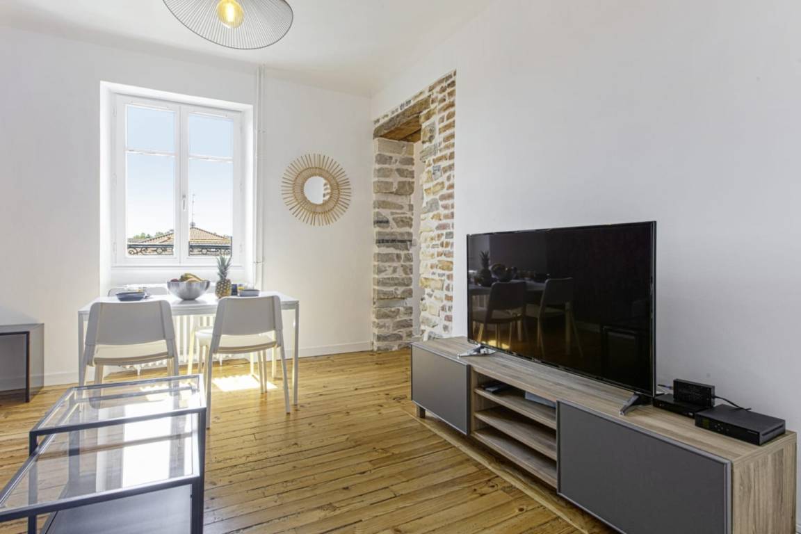 80 M² Apartment ∙ 3 Bedrooms ∙ 6 Guests - Bayonne