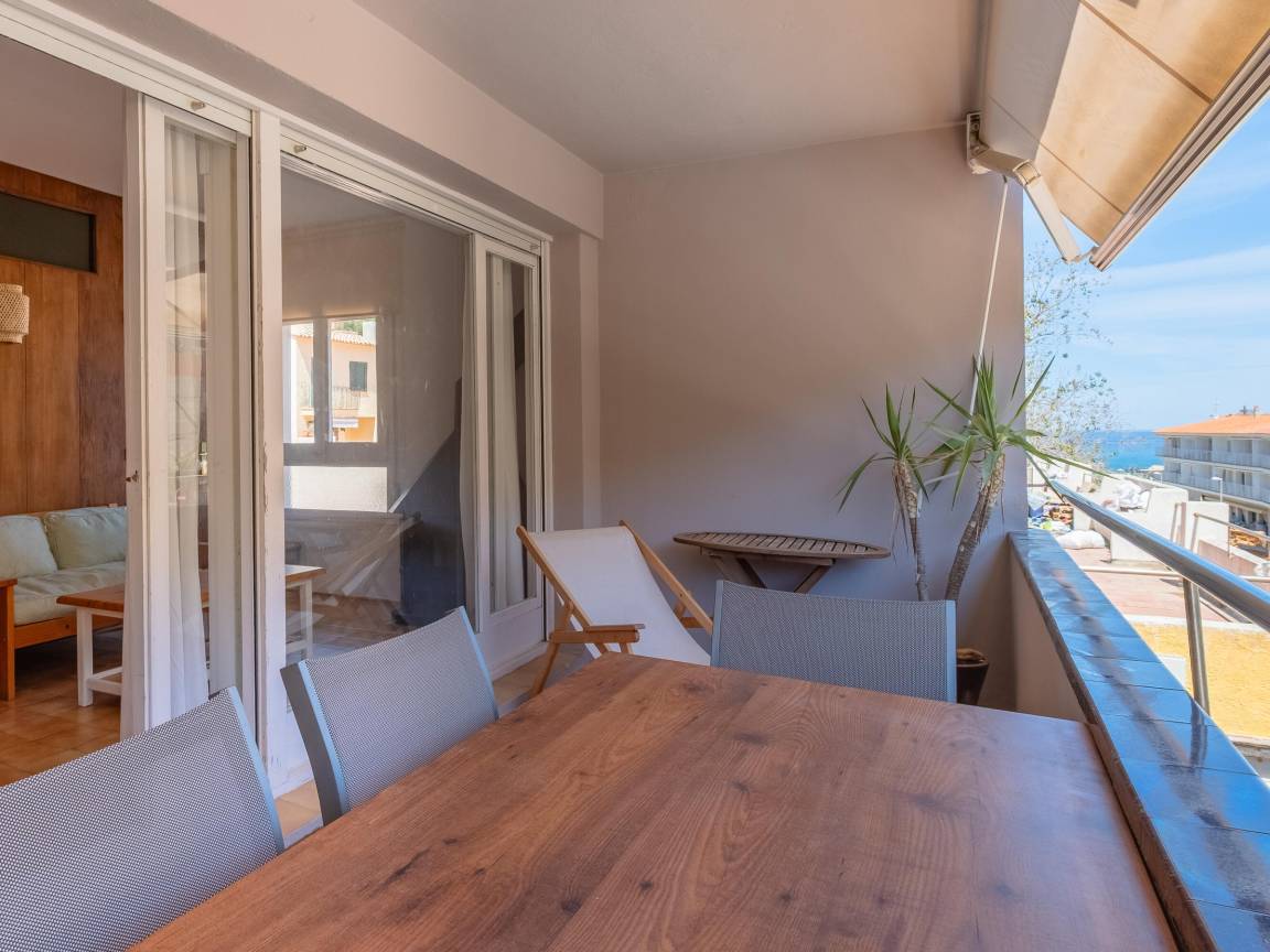 60 M² Apartment ∙ 2 Bedrooms ∙ 4 Guests - Begur