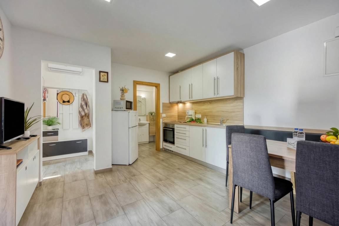40 M² Apartment ∙ 2 Bedrooms ∙ 4 Guests - Portorož