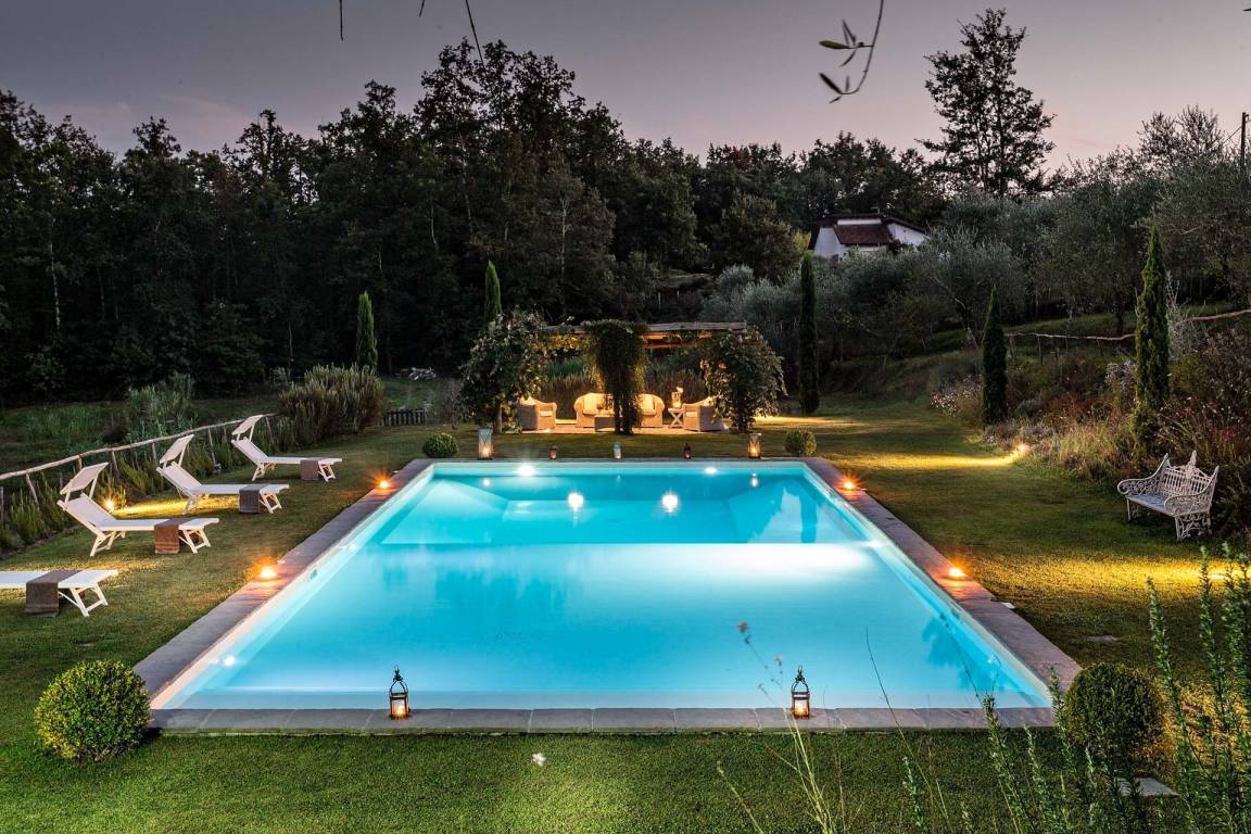 200 M² Villa ∙ 4 Chambres ∙ 8 Personnes - Lucques