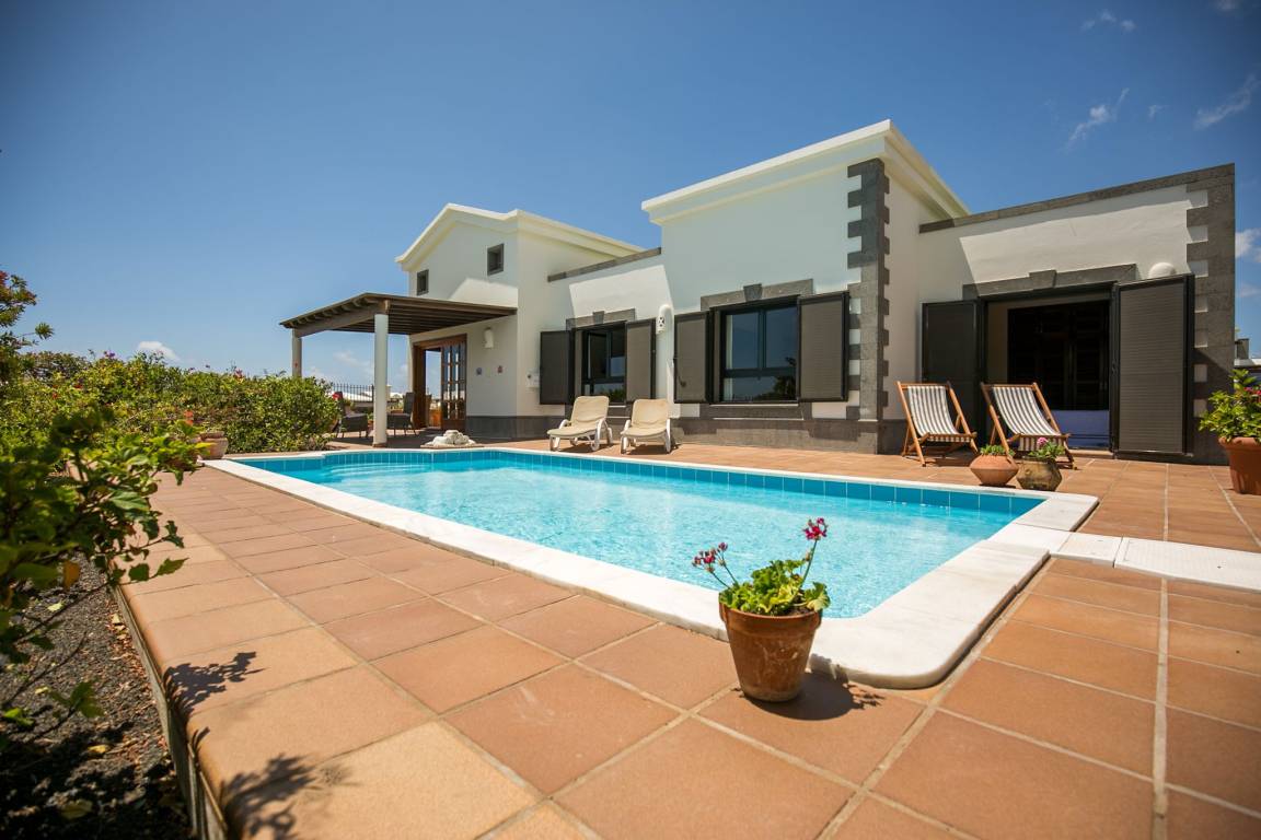 Villa ∙ 4 Habitaciones ∙ 8 Huéspedes - Playa Blanca, Las Palmas, España