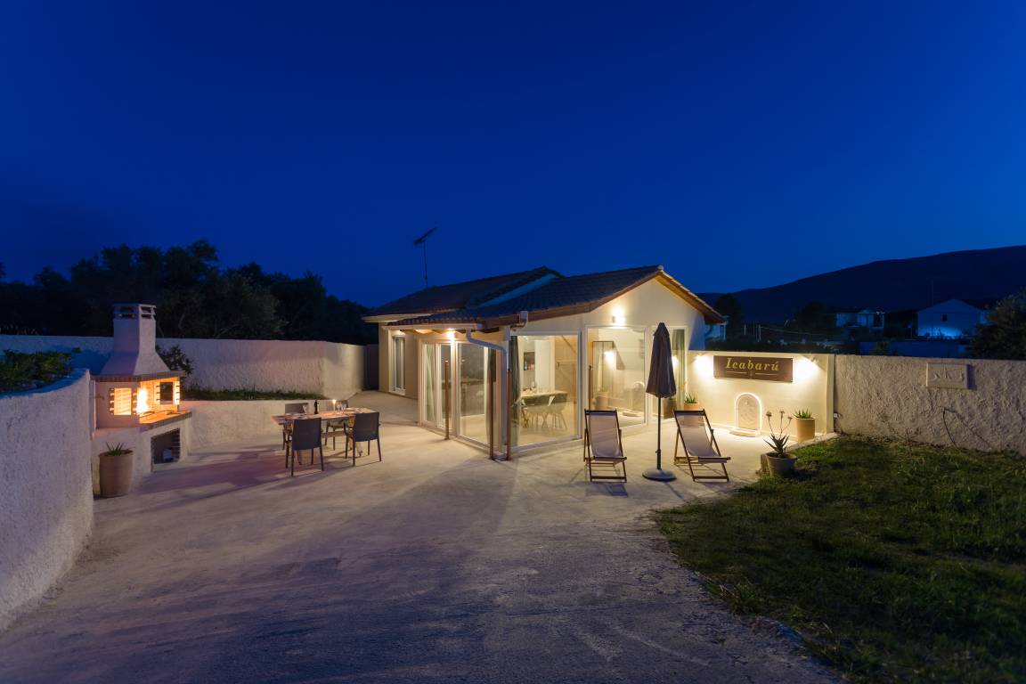 56 M² Huis ∙ 2 Slaapkamers ∙ 5 Gasten - Kalamaki